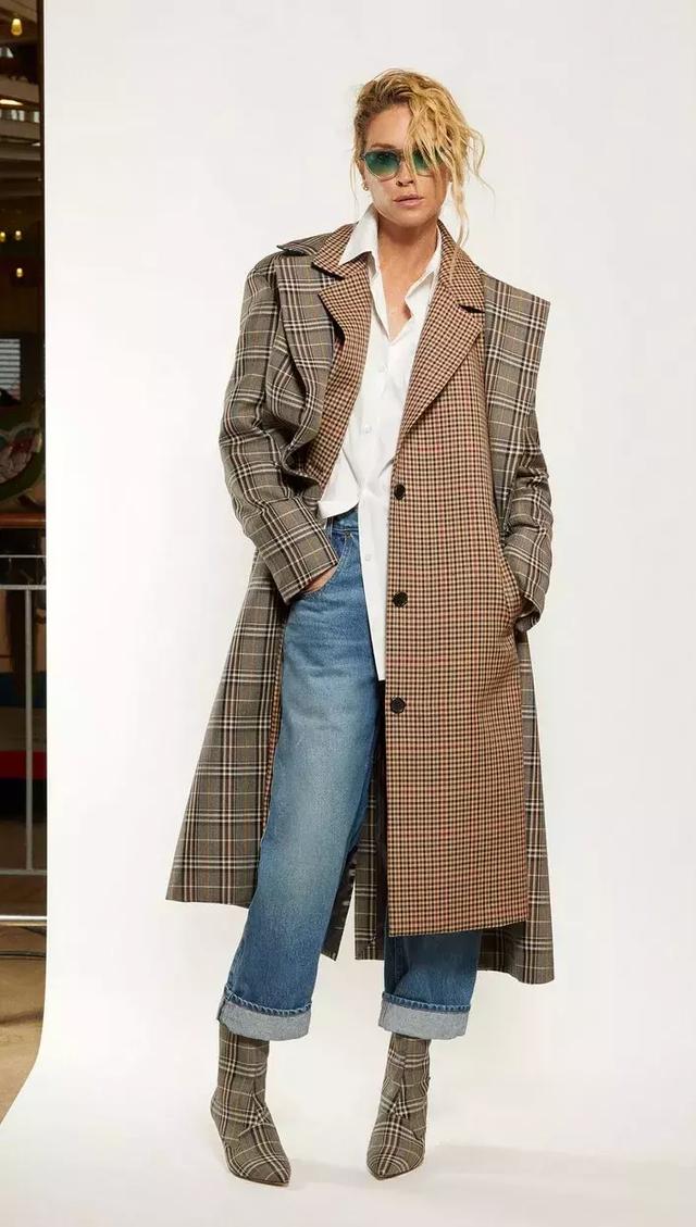 格紋大衣再火70年？ 100套美搭時髦炸了！