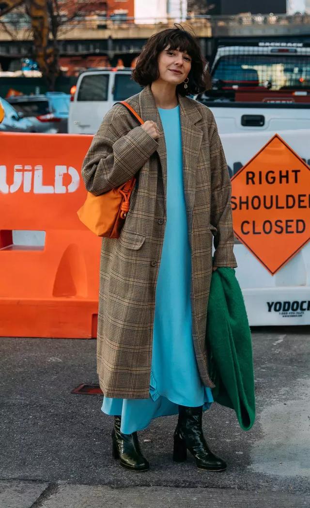 格紋大衣再火70年？ 100套美搭時髦炸了！