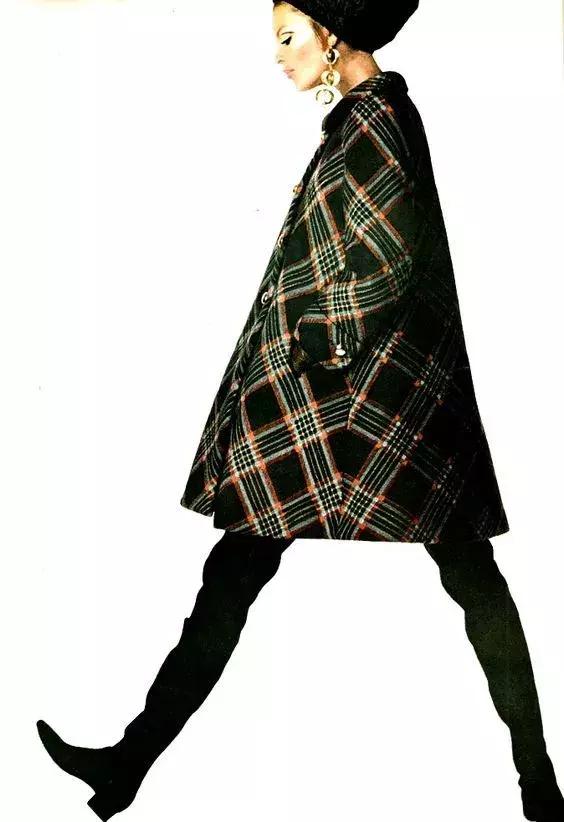 格紋大衣再火70年？ 100套美搭時髦炸了！
