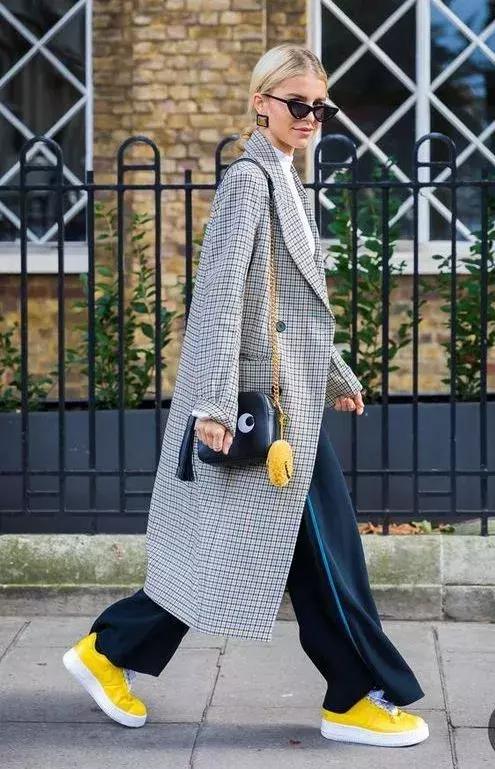 格紋大衣再火70年？ 100套美搭時髦炸了！