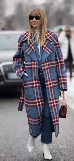 格紋大衣再火70年？ 100套美搭時髦炸了！