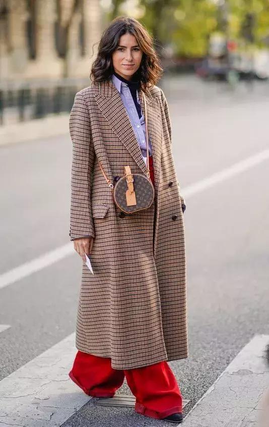 格紋大衣再火70年？ 100套美搭時髦炸了！