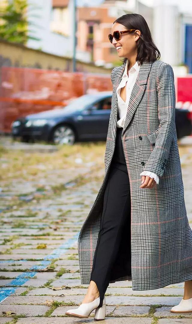 格紋大衣再火70年？ 100套美搭時髦炸了！