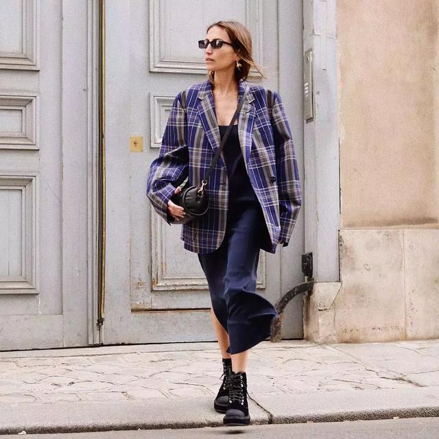 外套+裙子，這樣搭配溫暖又時髦！