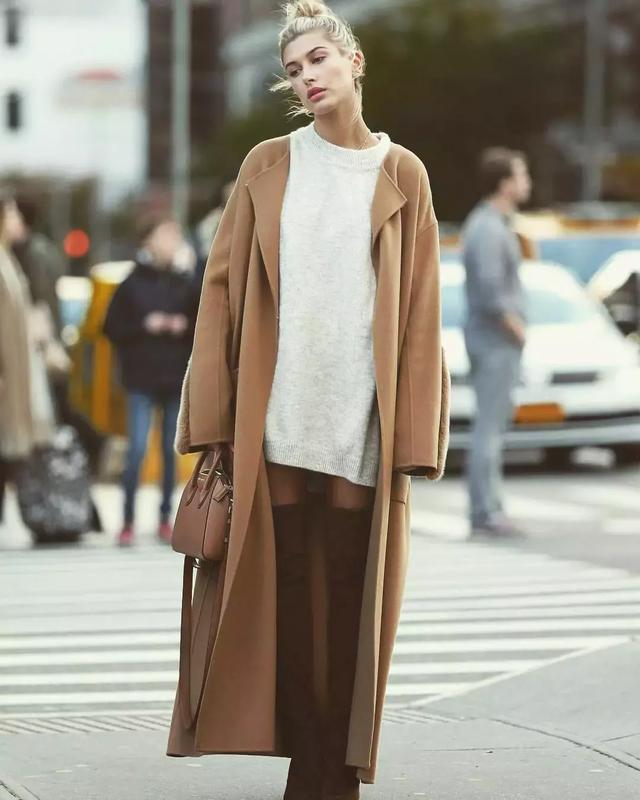 外套+裙子，這樣搭配溫暖又時髦！