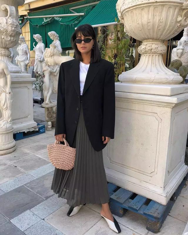 外套+裙子，這樣搭配溫暖又時髦！