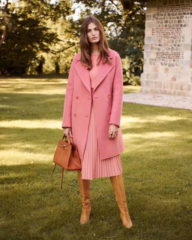 最值得投資的大衣，除了黑駝灰，還有這兩個色