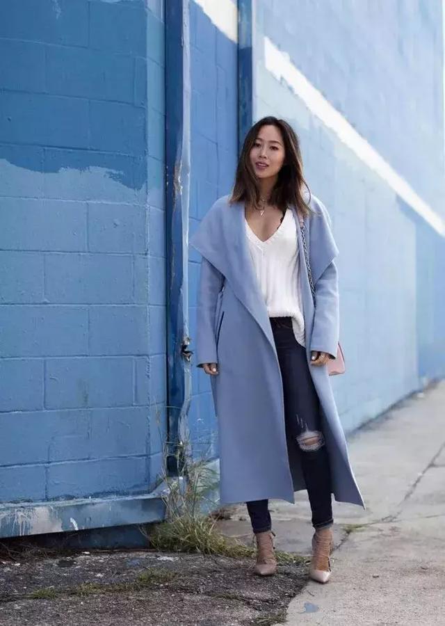 最值得投資的大衣，除了黑駝灰，還有這兩個色