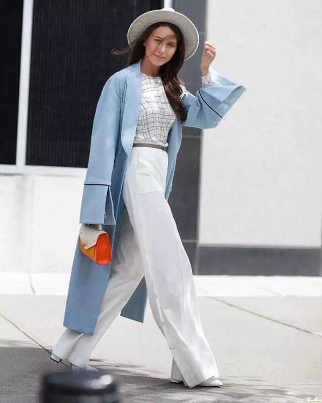 最值得投資的大衣，除了黑駝灰，還有這兩個色