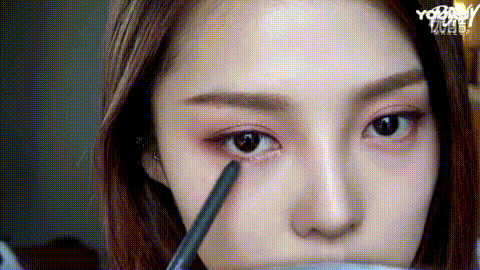 兩分鐘搞定少女感眼妝，秋冬畫它簡直美上天！