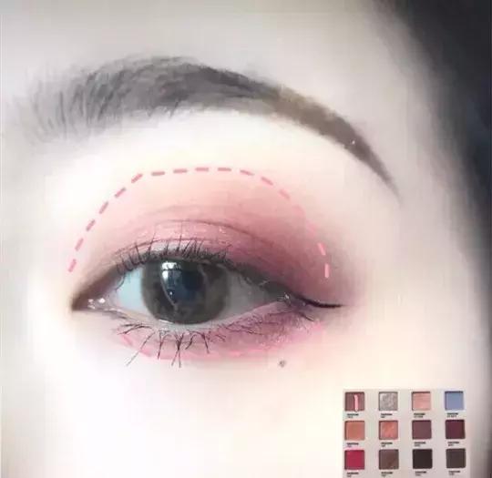 兩分鐘搞定少女感眼妝，秋冬畫它簡直美上天！