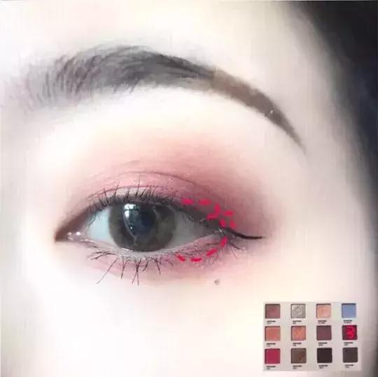 兩分鐘搞定少女感眼妝，秋冬畫它簡直美上天！