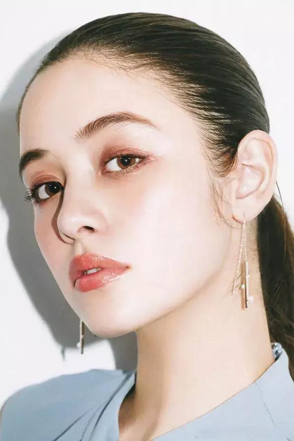 兩分鐘搞定少女感眼妝，秋冬畫它簡直美上天！