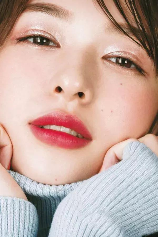 兩分鐘搞定少女感眼妝，秋冬畫它簡直美上天！