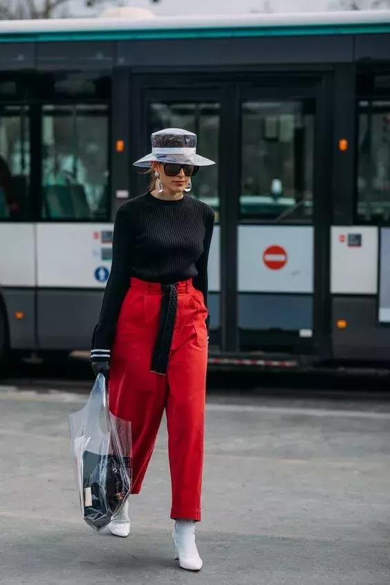 2019年流行色“嘉年紅”火了，顯白又時髦！