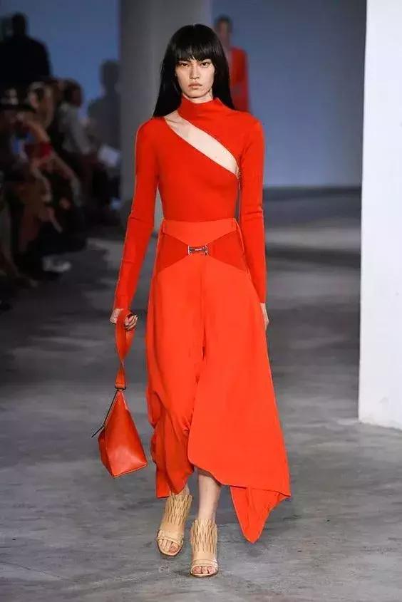 2019年流行色“嘉年紅”火了，顯白又時髦！