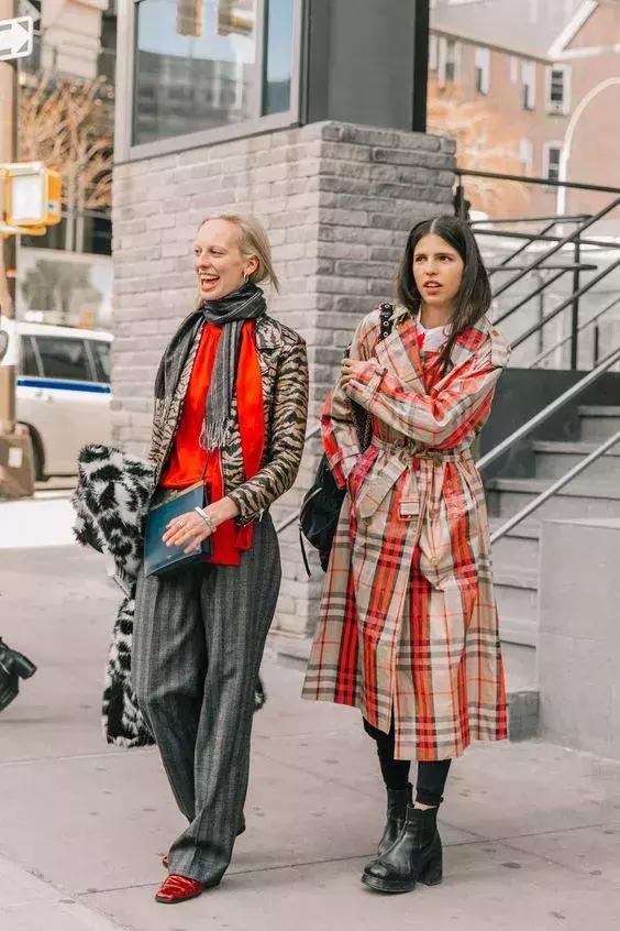 2019年流行色“嘉年紅”火了，顯白又時髦！