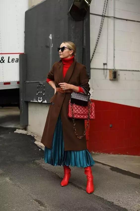 2019年流行色“嘉年紅”火了，顯白又時髦！