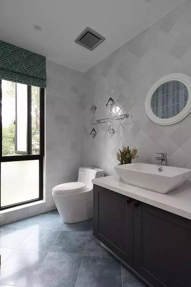 簡約的灰色地磚，貼得真好看！