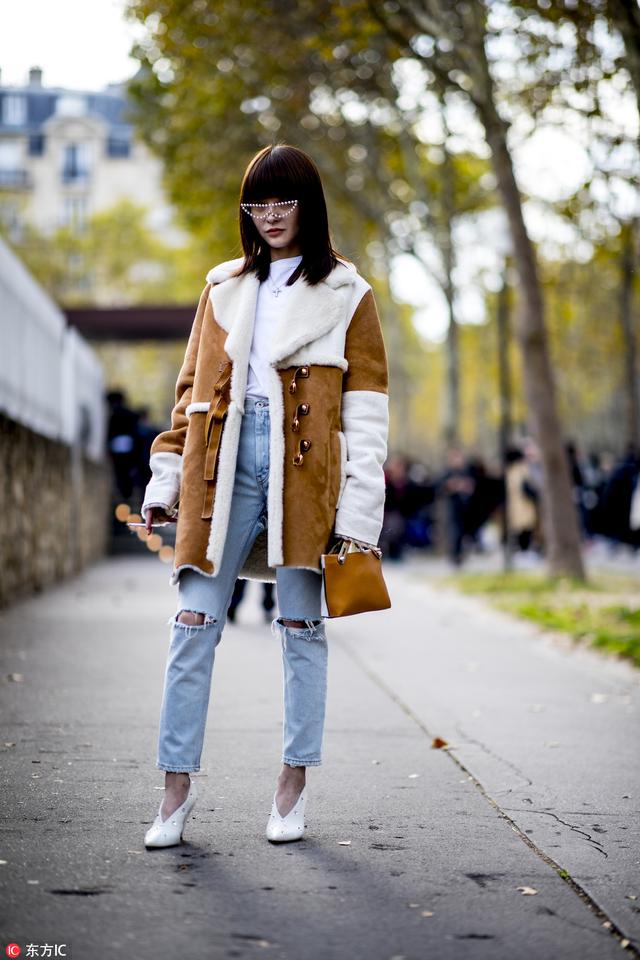 大批節日來襲，我靠皮毛一體大衣在合照中C位出道！