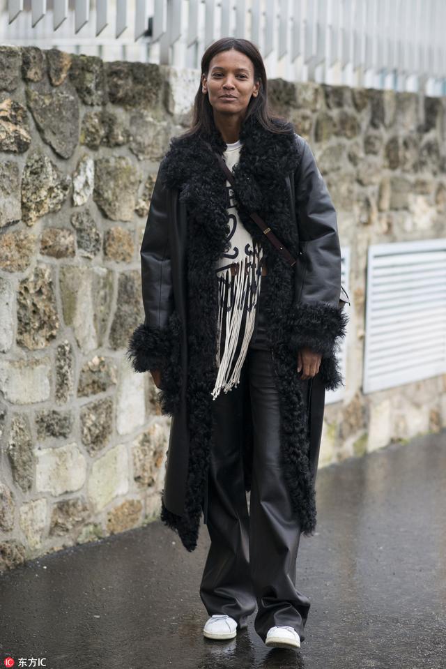 大批節日來襲，我靠皮毛一體大衣在合照中C位出道！