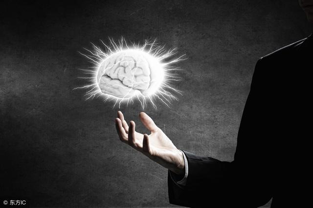 說話一直沒什麼內容？ 這樣培養深度思考的表達能力就行！