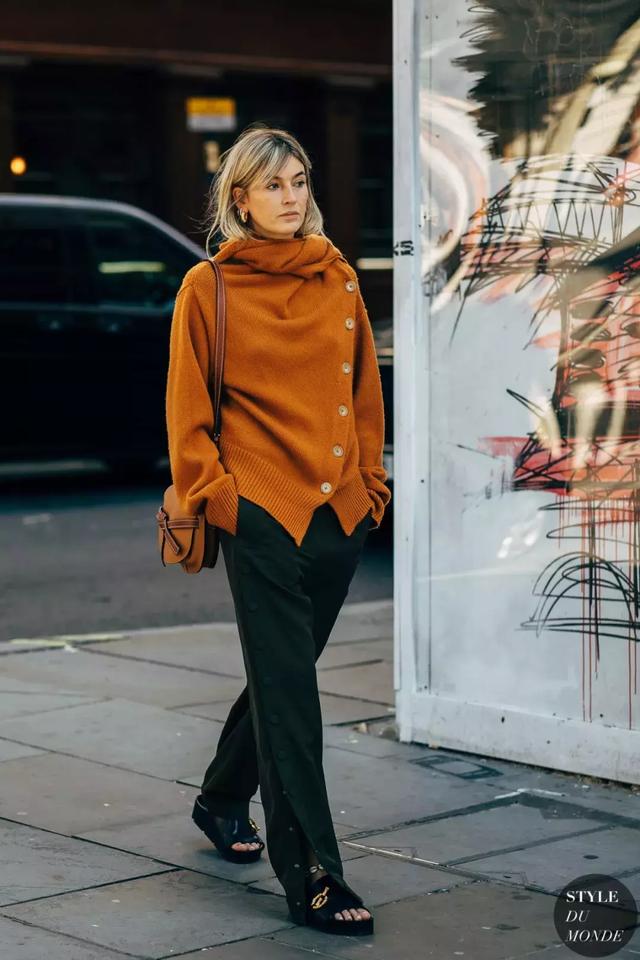 毛衣+闊腿褲，冬天最王炸的組合