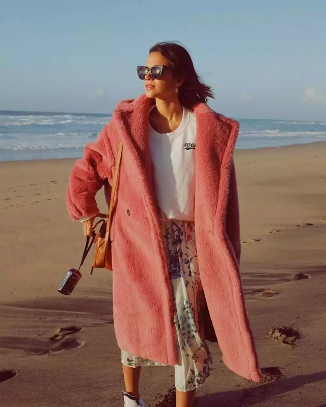 衛衣+大衣=時髦炸了！