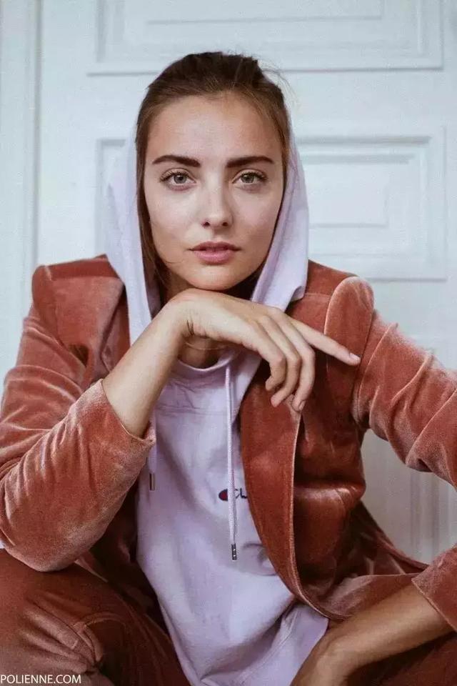 衛衣+大衣=時髦炸了！