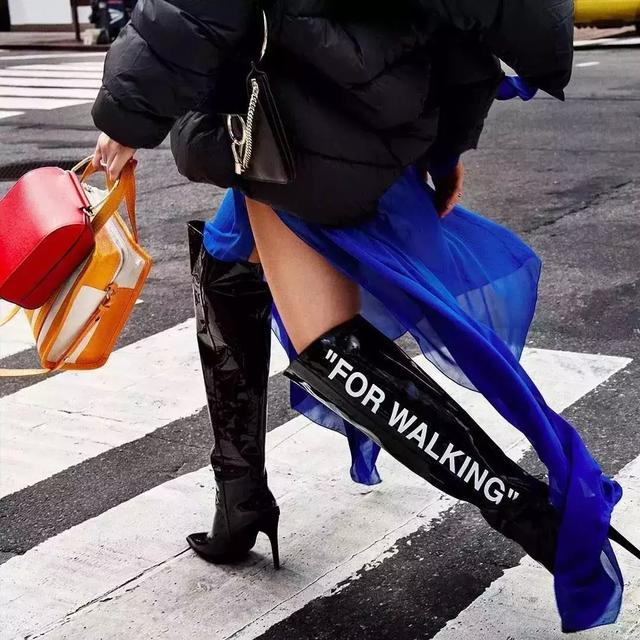 衛衣+大衣=時髦炸了！