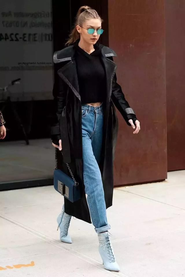 衛衣+大衣=時髦炸了！