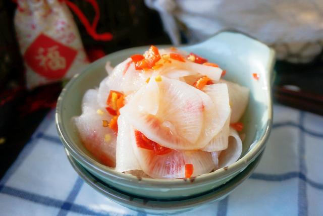 自製醃蘿蔔，注意這一點，酸甜爽脆，健康開胃，醃完就能吃