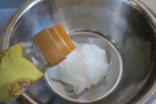 自製醃蘿蔔，注意這一點，酸甜爽脆，健康開胃，醃完就能吃