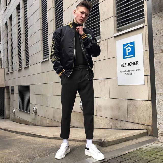 穿衣沒有靈感？ 黑白搭讓你造型不會“白搭”