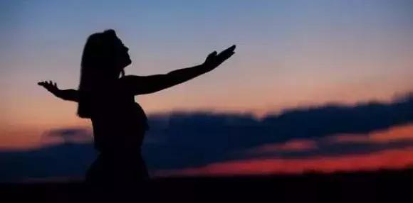 陪在身邊，才是最好的！