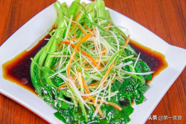 青菜怎樣做翠綠不變色？ 大廚如此巧妙做法，一點就通