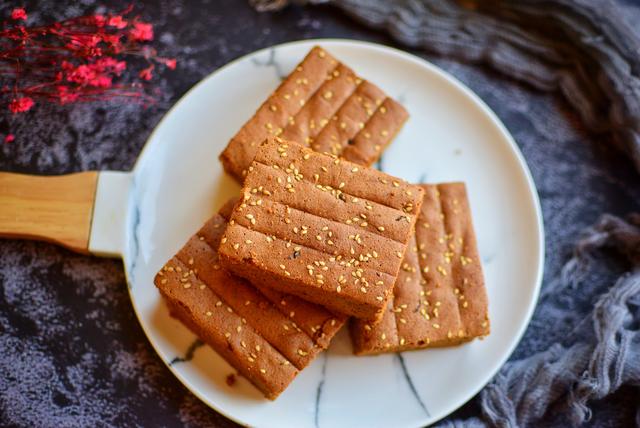 大棗紅糖別再熬水喝了，做成甜品，好吃到爆，女人越吃氣色越好