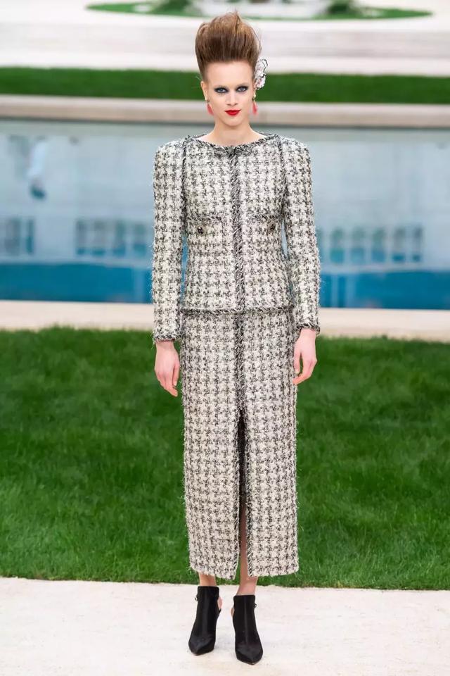 寧願擠破頭也要來看這場高定秀——Chanel 一種奢華無需穿金戴銀