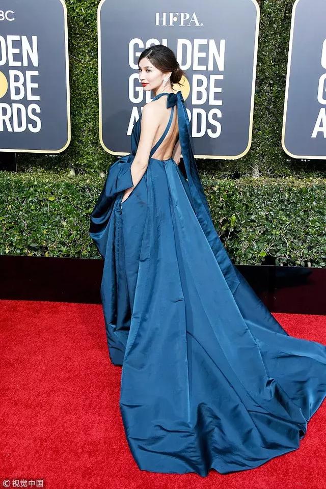 Valentino不再僅僅是”仙女裙“的代名詞，這季演繹全新“氣勢恢弘的美”