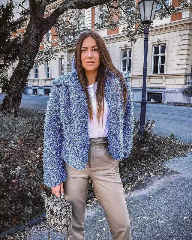 2019時尚IN操作，外套領子加點毛！