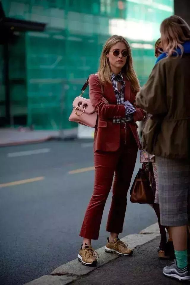 襯衫才是早春時髦又百搭的絕佳單品！