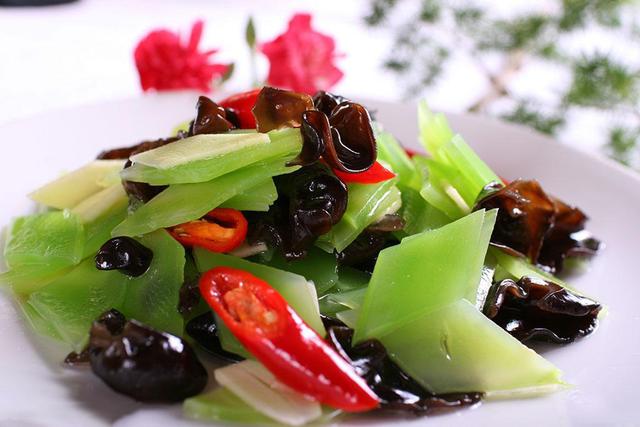 大魚大肉吃膩了，試試這10道最受歡迎的小炒菜，清淡爽口不油膩！