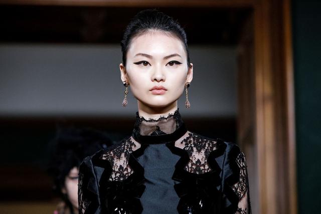 Erdem 2019秋冬系列——宮廷風的複古華麗