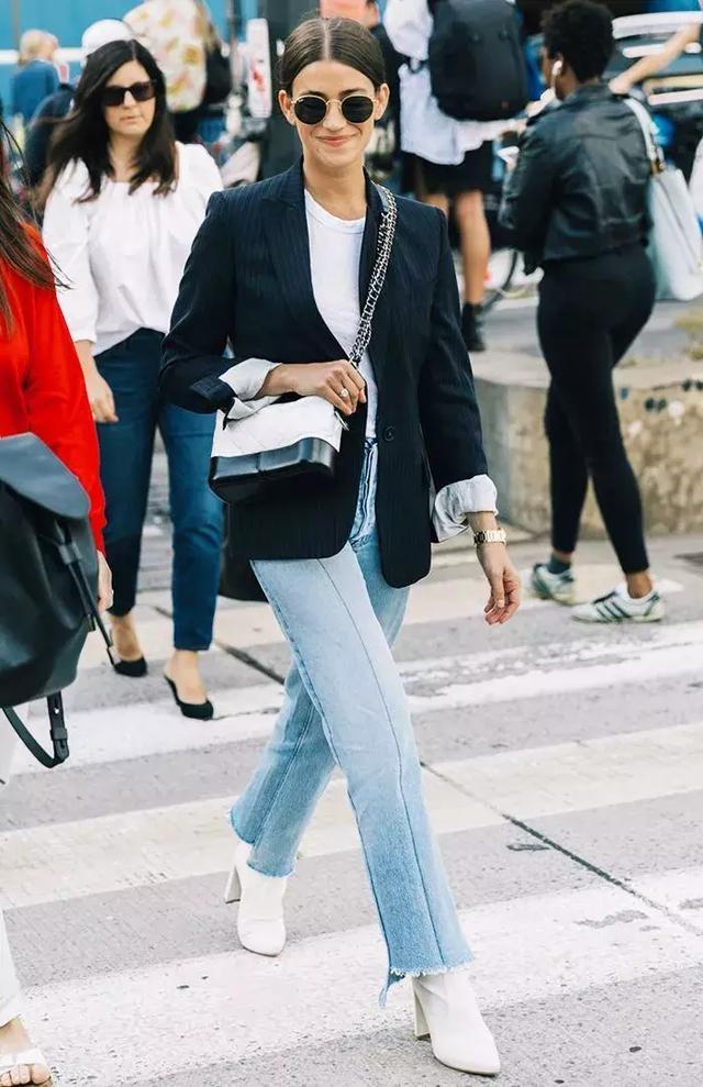 西裝＋牛仔褲，2019開春最時髦搭配！
