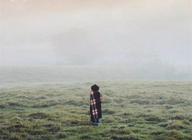 我在等一個人，陪我美麗的老去