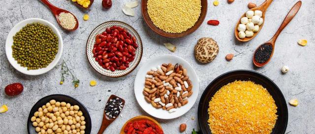 小米養胃開胃效果好，醫生建議：小米和這些食物搭配更健康