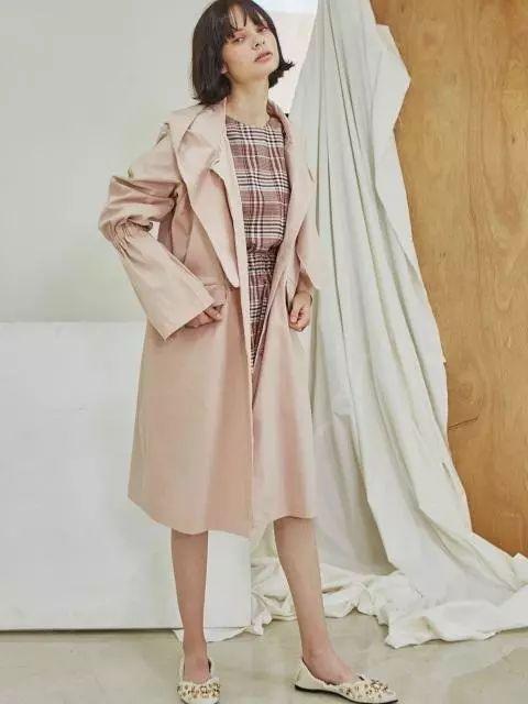 開春最潮風衣已入手,內搭呢?