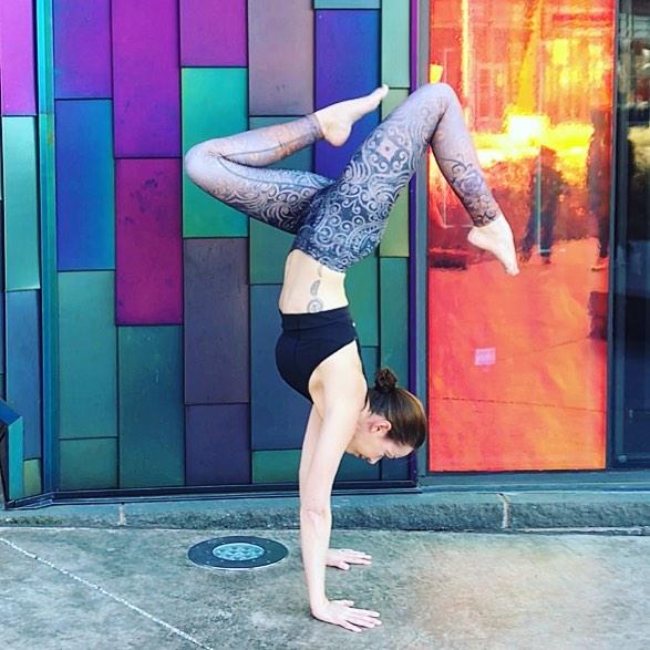 瑜伽教你淡定從容，養出好氣質