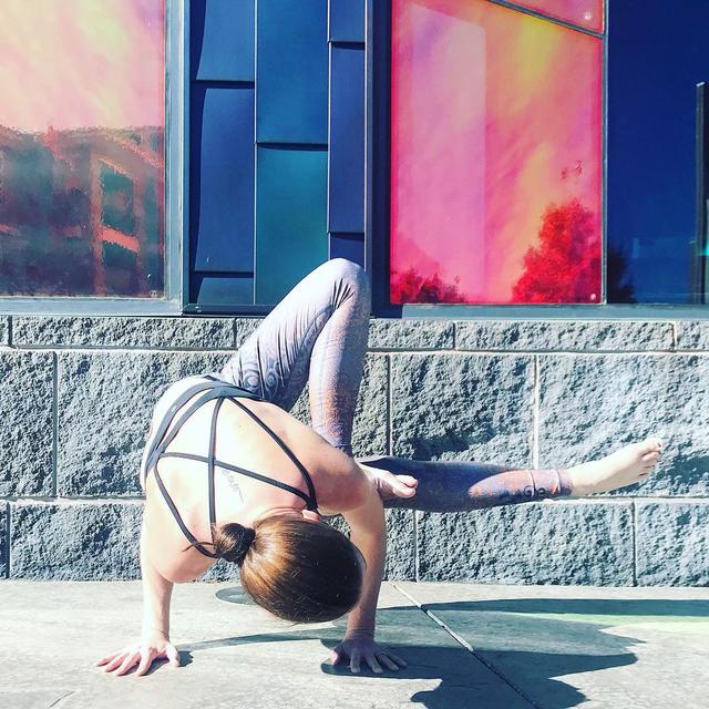 瑜伽教你淡定從容，養出好氣質