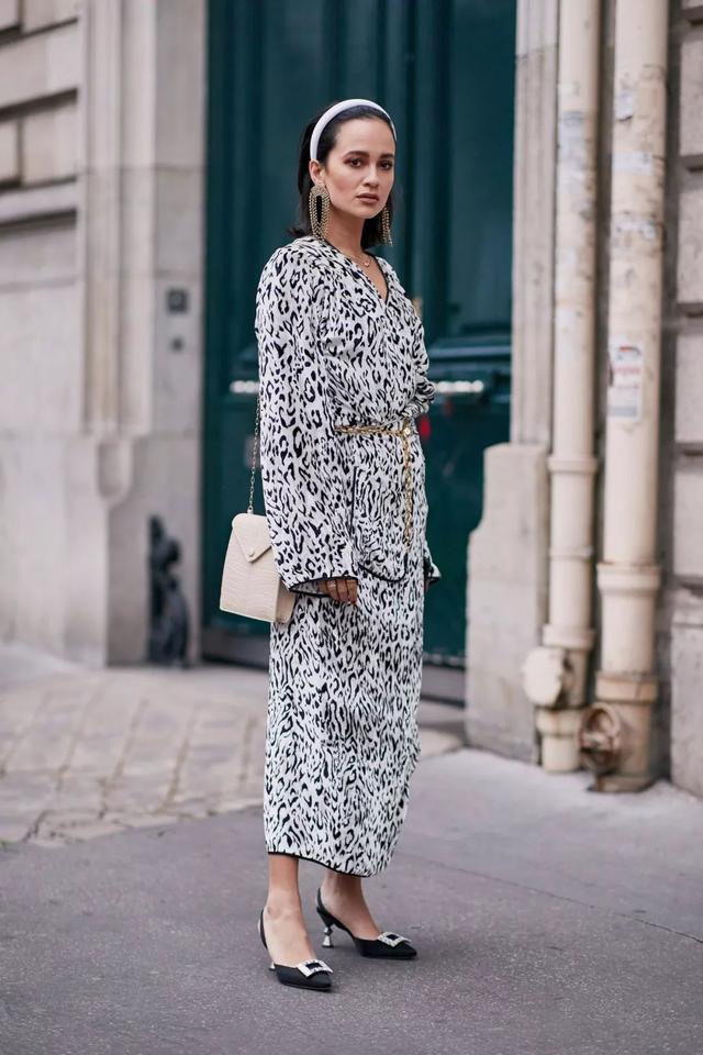 今年最時髦的元素竟然是一條鐵鎖鏈?